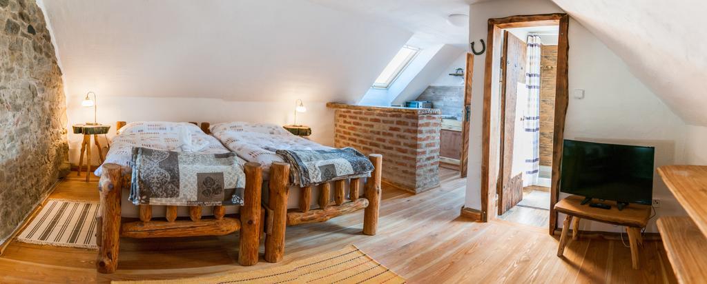 Osada Havranu Hotel Hnanice  Eksteriør billede